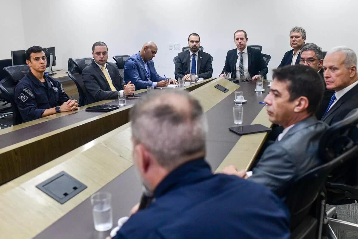 Governo monitora possíveis planos de ataques às instituições em 8 de janeiro