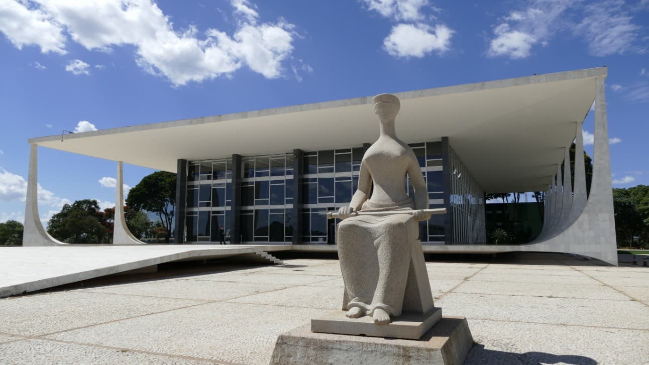 STF forma maioria para manter foro privilegiado de autoridades mesmo após fim do mandato