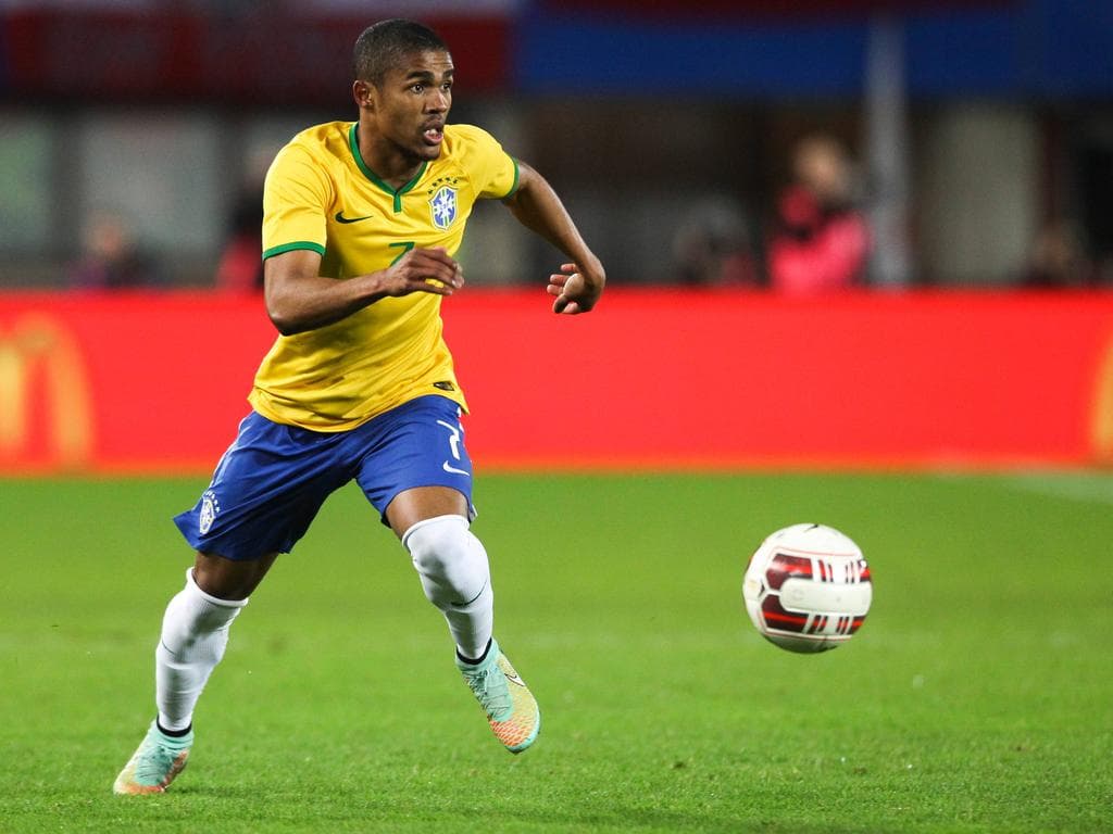 Fluminense acerta contratação de Douglas Costa