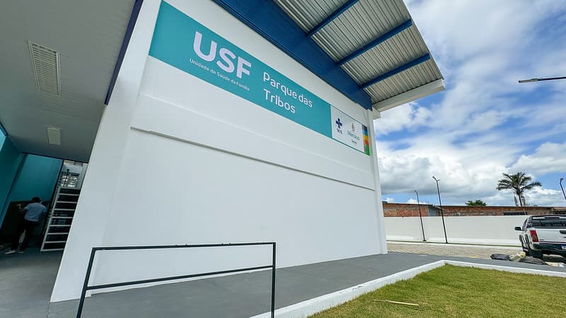 Construções de novas unidades de saúde seguem em ritmo acelerado, diz prefeito de Manaus
