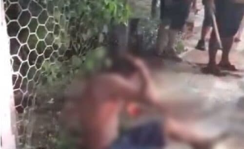 VÍDEO: Homem é espancado por populares após ser acusado de assaltar ônibus, em Manaus
