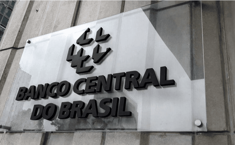 Mercado reduz projeção de inflação e antecipa crescimento do PIB em 2024