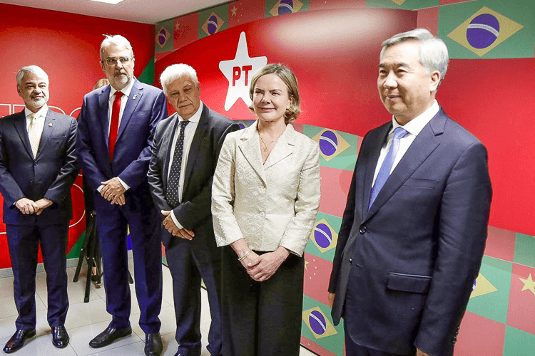 PT pediu para Partido Comunista Chinês bancar viagem à China em 2023