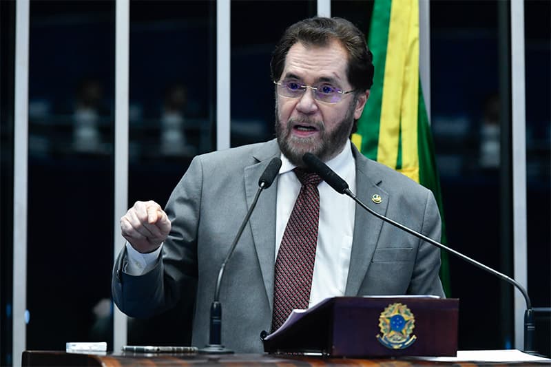 Plínio Valério denuncia cobrança de &#8216;taxa de pouca água&#8217; no Amazonas e defende pavimentação da BR-319