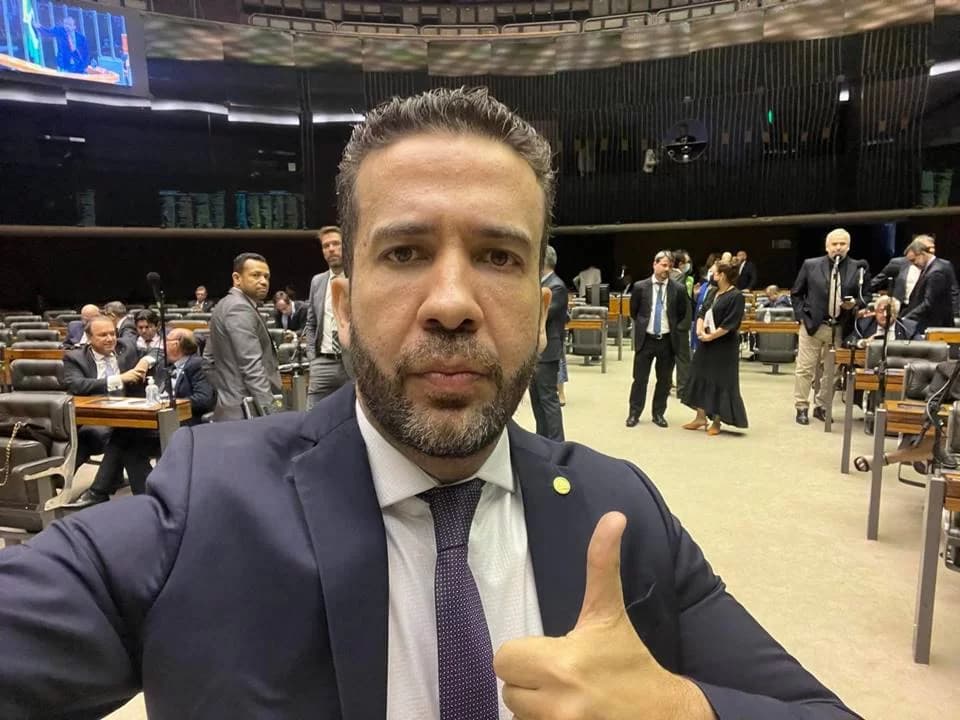 PGR é favorável pela quebra de sigilos de Janones em investigação sobre rachadinha