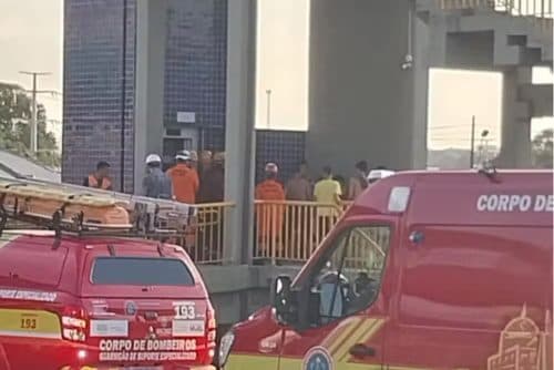 Passageiros ficam presos em elevador de estação de ônibus, em Manaus