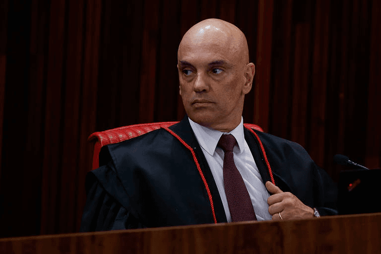 Alexandre de Moraes vota pela condenação de pastor a 17 anos de prisão nos atos de 8 de janeiro
