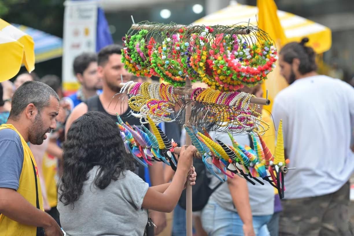 “Carnaval é o nosso 13º salário”, diz liderança dos camelôs do Rio de Janeiro