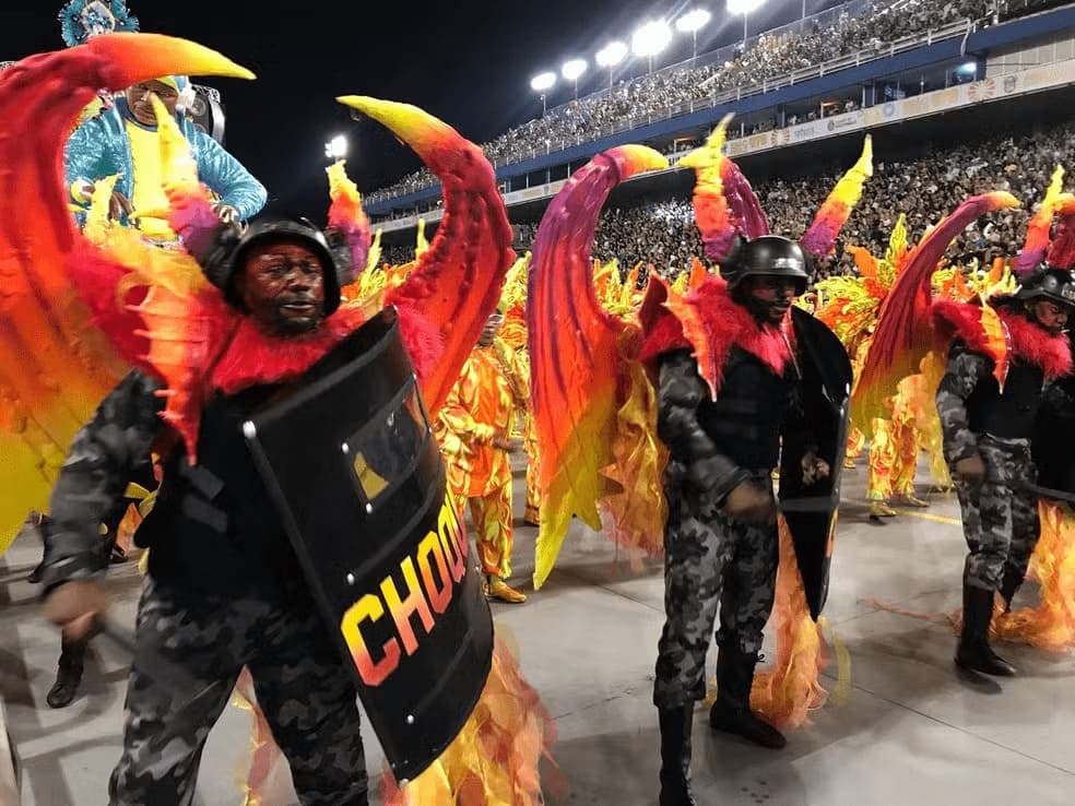 Deputados pedem que Vai-Vai fique sem verba pública após ala com polícia demonizada no carnaval