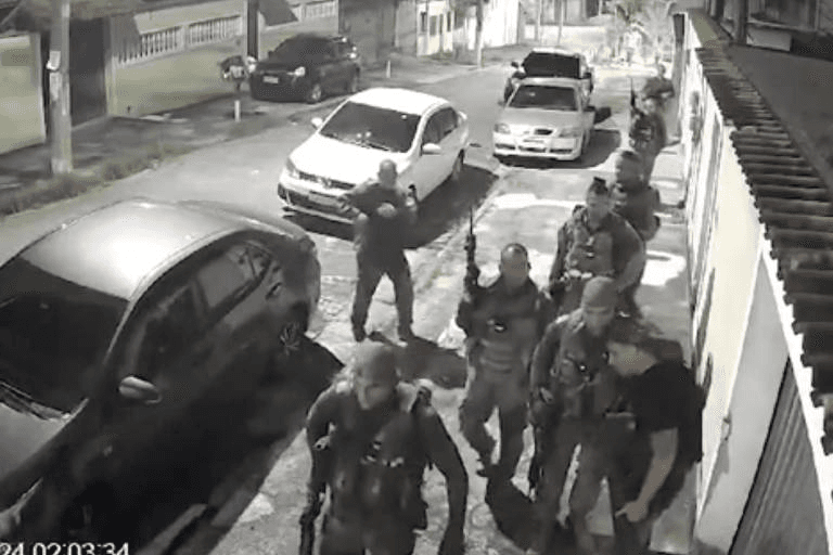 VEJA VÍDEO: Policiais do Bope trocam tiros com policiais do 9º Batalhão do RJ