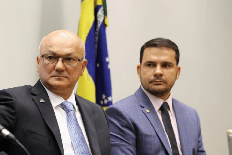União da direita: Alberto Neto confirma intenção de chapa &#8216;puro sangue&#8217; com Coronel Menezes