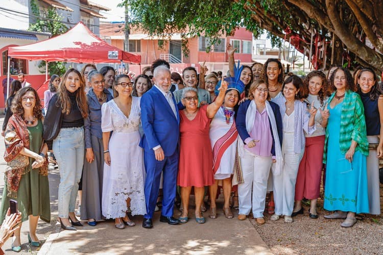 Lula no Dia da Mulher: &#8220;nunca se contentem com o que já conquistaram&#8221;