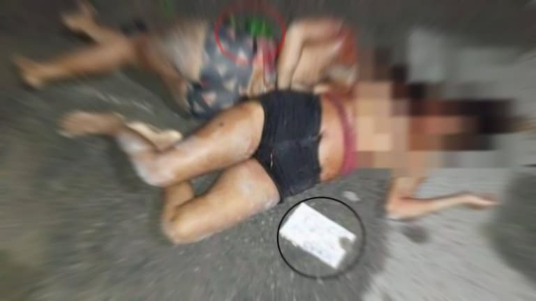 Flores e bilhete de facção: Corpos de mulheres são jogados de dentro de carro preto, em Manaus