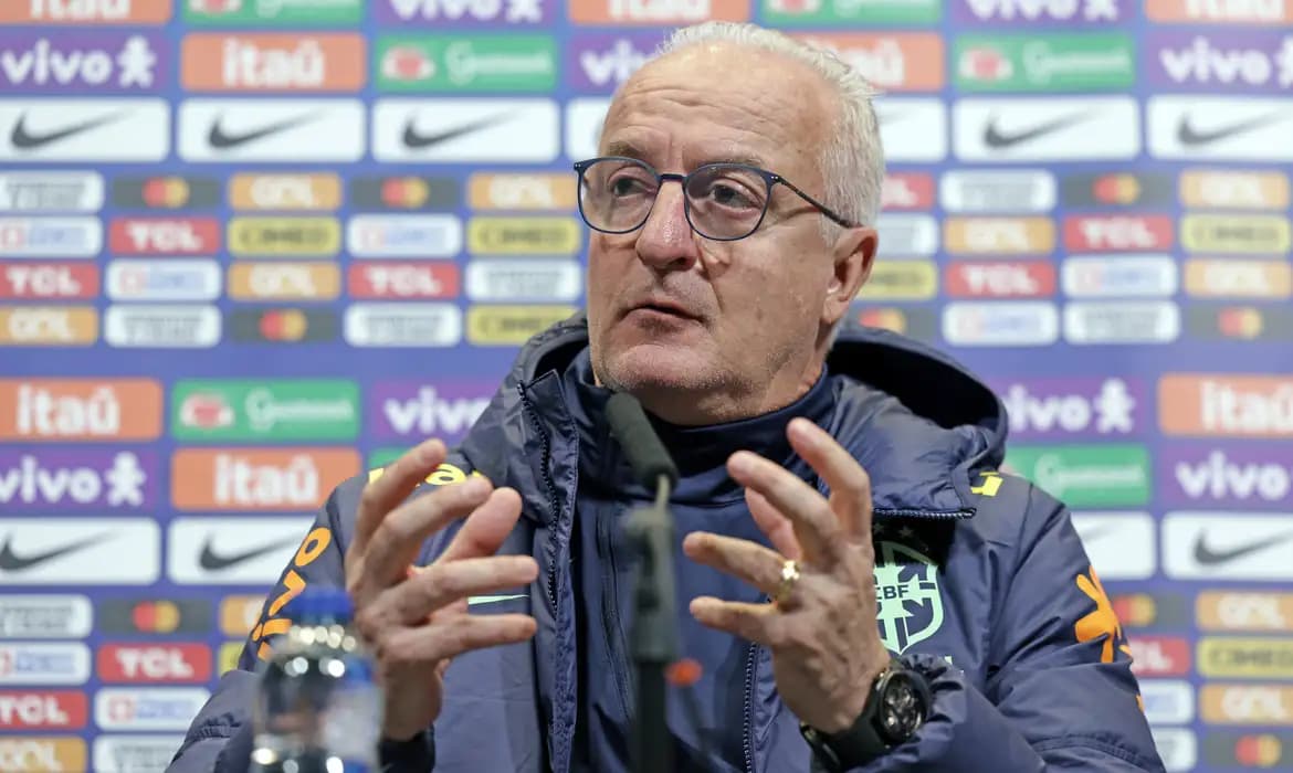 Dorival Júnior espera &#8220;ótima resposta&#8221; do Brasil contra a Inglaterra