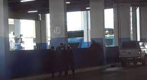 URGENTE: Passageiros são mantidos reféns em sequestro de ônibus no RJ