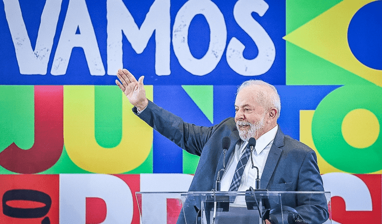 Pesquisas eleitorais mostram queda de popularidade do governo Lula