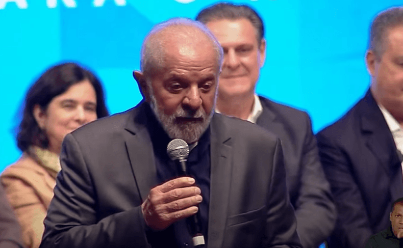 Lula critica Milei e Bolsonaro durante evento no RS: &#8220;A democracia está correndo risco&#8221;
