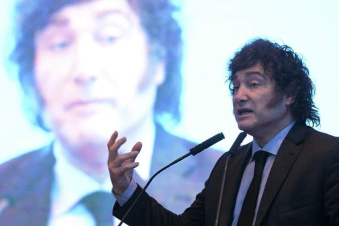 Na Argentina, Milei anuncia demissão de 15 mil funcionários públicos e promete corte de até 70 mil