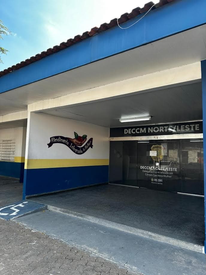 Homem é preso após agredir companheira com barra de ferro, em Manaus