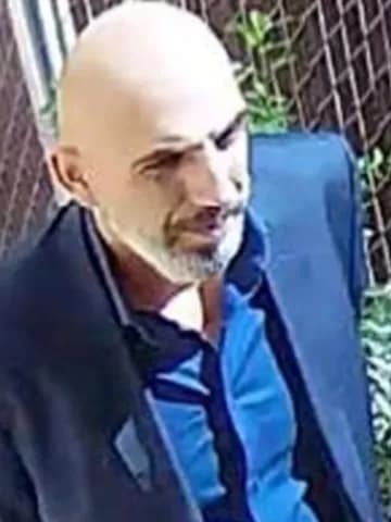 Falso padre: homem é preso por fingir ser sacerdote para roubar igrejas nos EUA