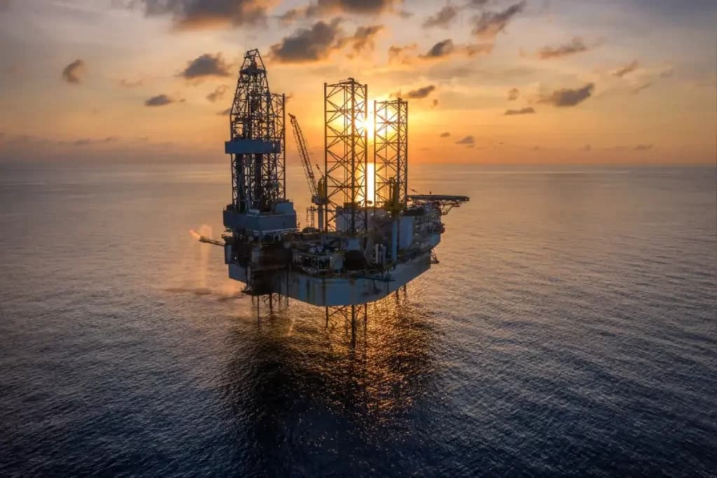 EUA retoma sanções petroleiras contra a Venezuela por bloqueio eleitoral da oposição