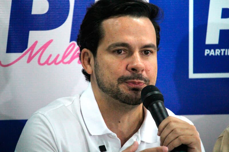 VÍDEO: Alberto Neto reforça pré-candidatura e desmente notícia sobre assumir SSP-AM