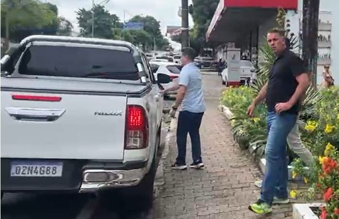 David Almeida visita ex-presidente Bolsonaro em hospital de Manaus nesta segunda (06/5)