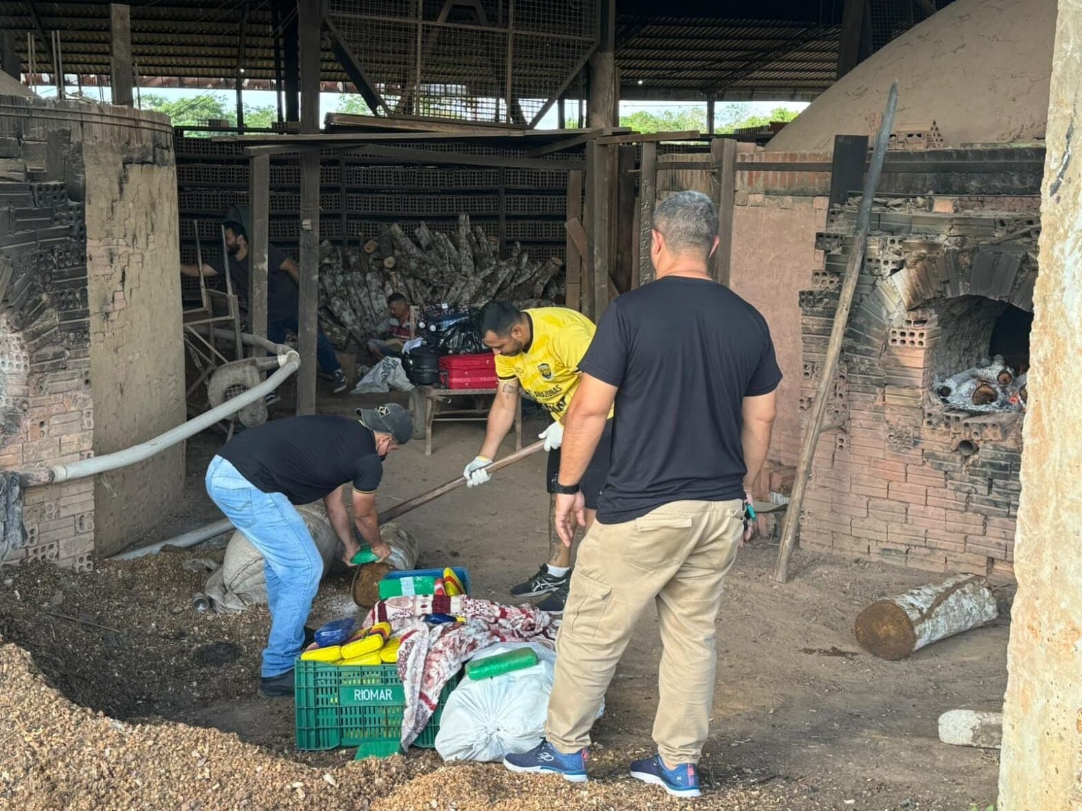 Policiais incineram 1,5 tonelada de drogas em Coari, no AM