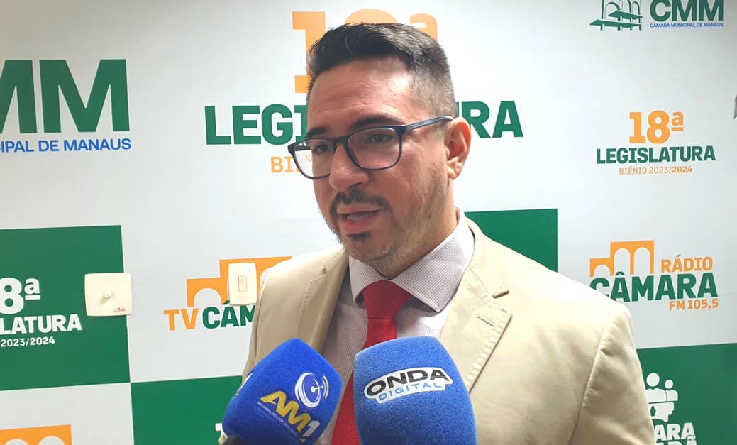 “Acho difícil, mas eu vou fiscalizar”, diz Rodrigo Guedes sobre meta da prefeitura de asfaltar 10 mil ruas até final do ano