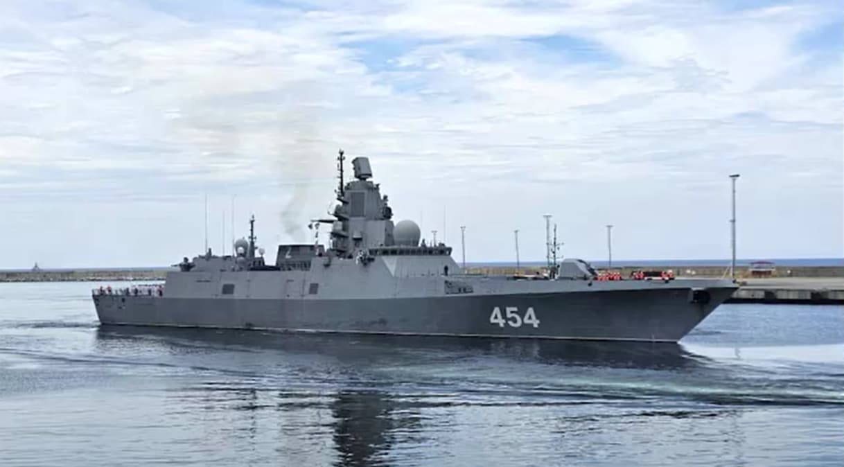 Navios de guerra da Rússia chegam em porto da Venezuela