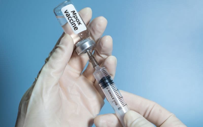 Vacina brasileira contra a mpox está próxima dos testes em humanos