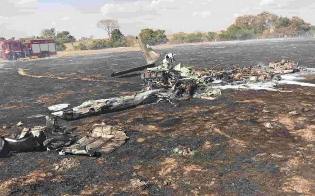 Três pessoas morrem durante queda de avião monomotor em São Paulo