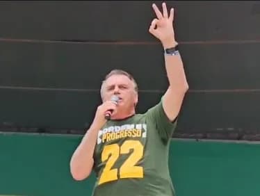 &#8220;Dá pra comparar?&#8221;: Bolsonaro compara seus ministros com os de Lula durante evento do PL em Manaus