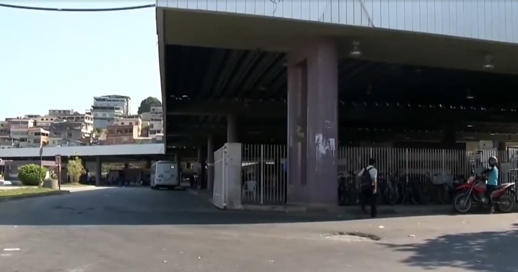 No ES, homem é preso em flagrante após estuprar jovem dentro de banheiro de terminal