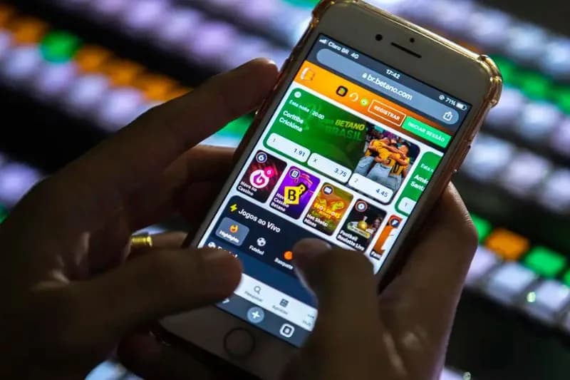 Pesquisa revela que 4 entre 10 pessoas no Brasil jogam em apostas online