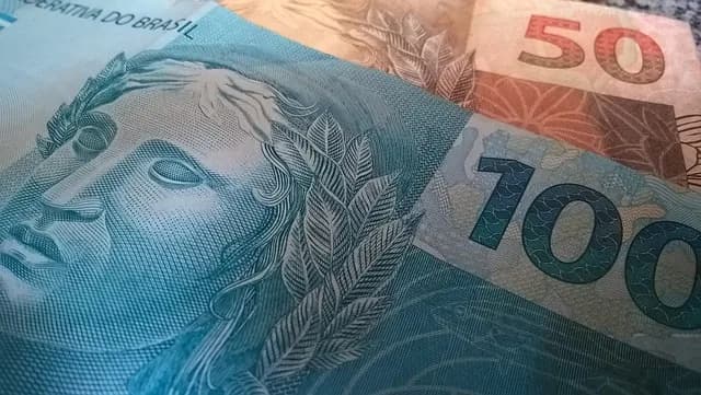 PF investiga casas usadas como suposto ponto de compra de votos em Manaus