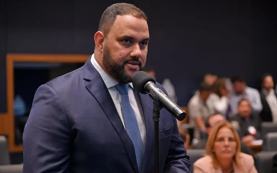 PF investiga deputado do RJ por fraude em licitações, corrupção e lavagem de dinheiro