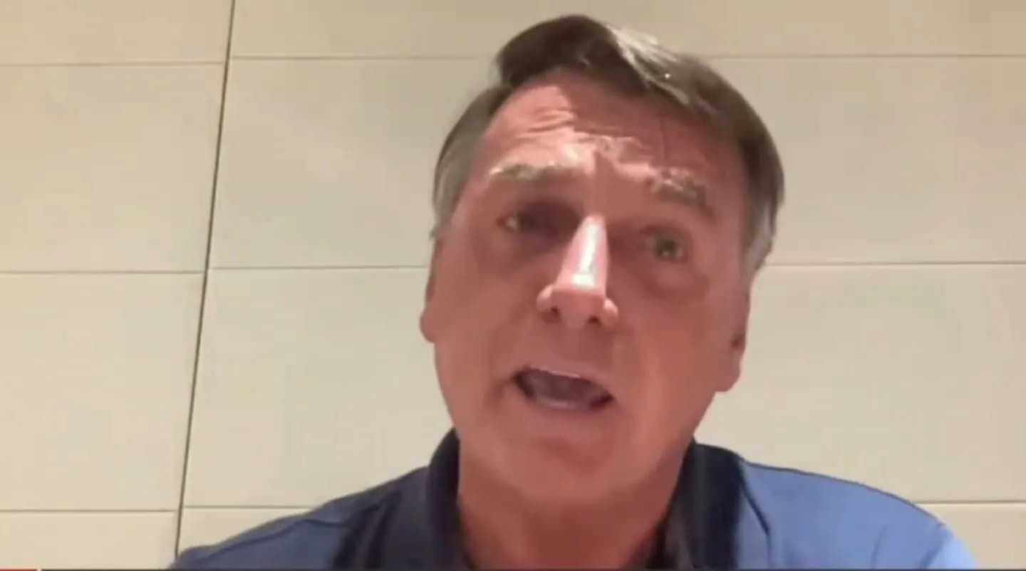 VÍDEO: &#8220;É mais uma peça de ficção&#8221;, diz Bolsonaro sobre indiciamento por suposta tentativa de golpe