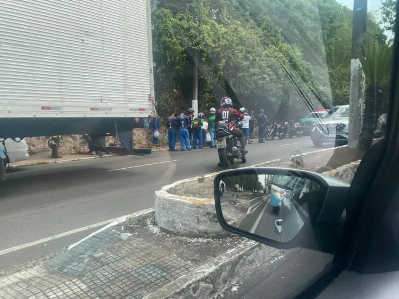VÍDEO: Motociclista de APP morre em grave acidente na Avenida Rodrigo Otávio