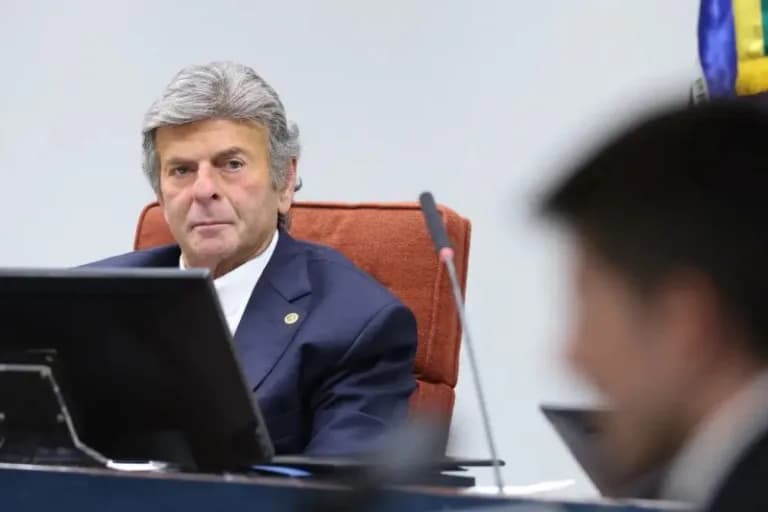 Fux pede ao Senado registros de visitas de Vorcaro e esposa de Moraes