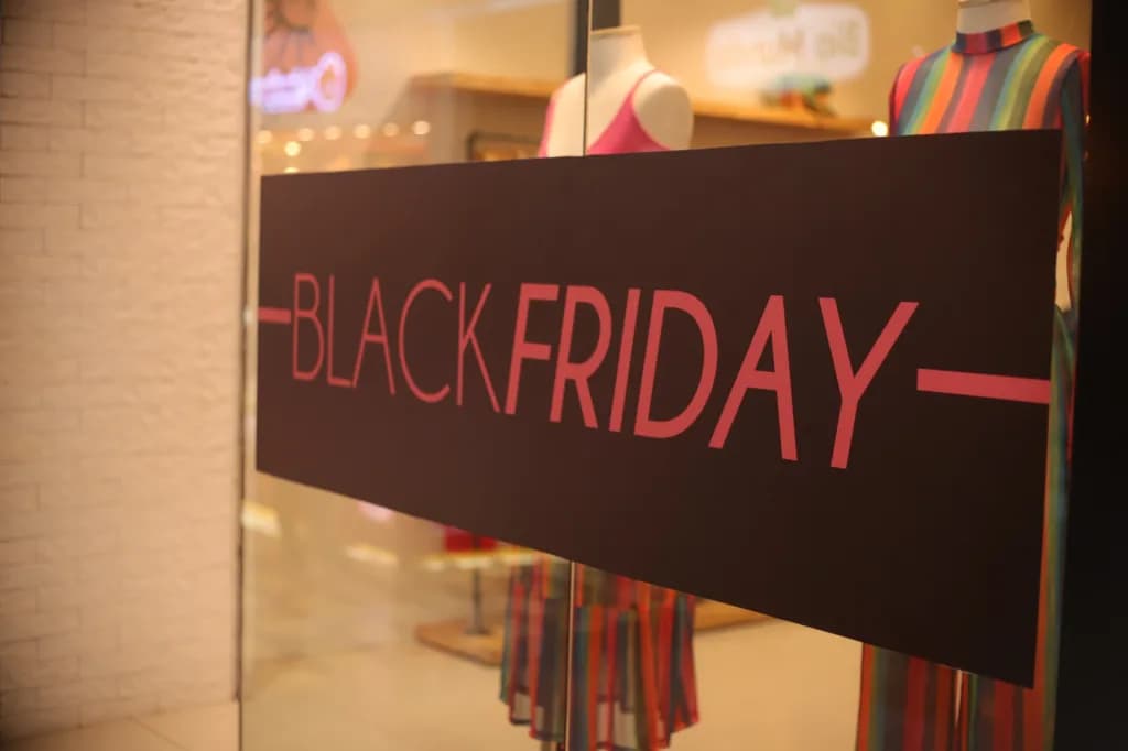 Nove em cada dez consumidores do Amazonas pretendem fazer compras na Black Friday