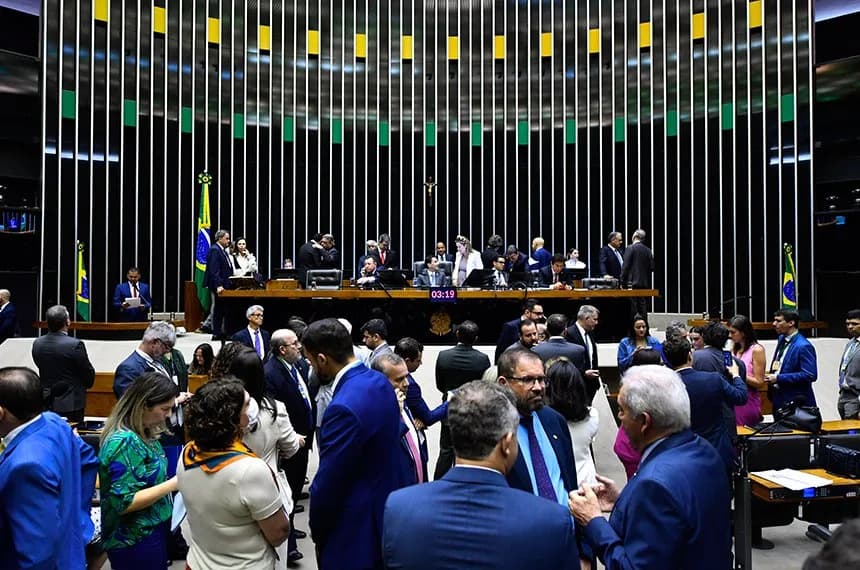 Retorno dos trabalhos no Congresso no dia 1º de fevereiro será marcado com eleições