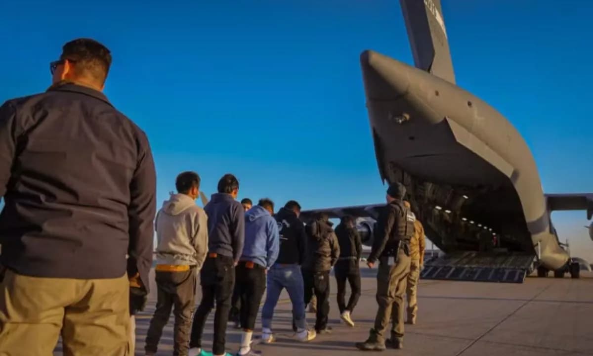México não permite que avião americano com imigrantes pouse em seu território