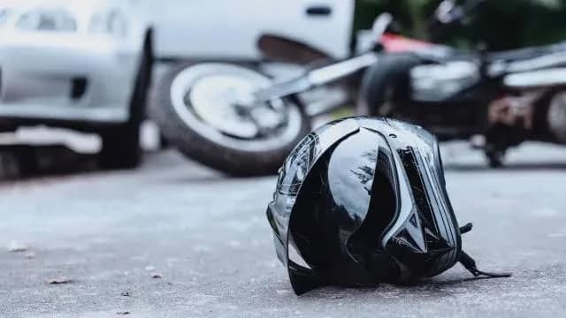 Acidente: Colisão entre motos deixa homem ferido em Manaus