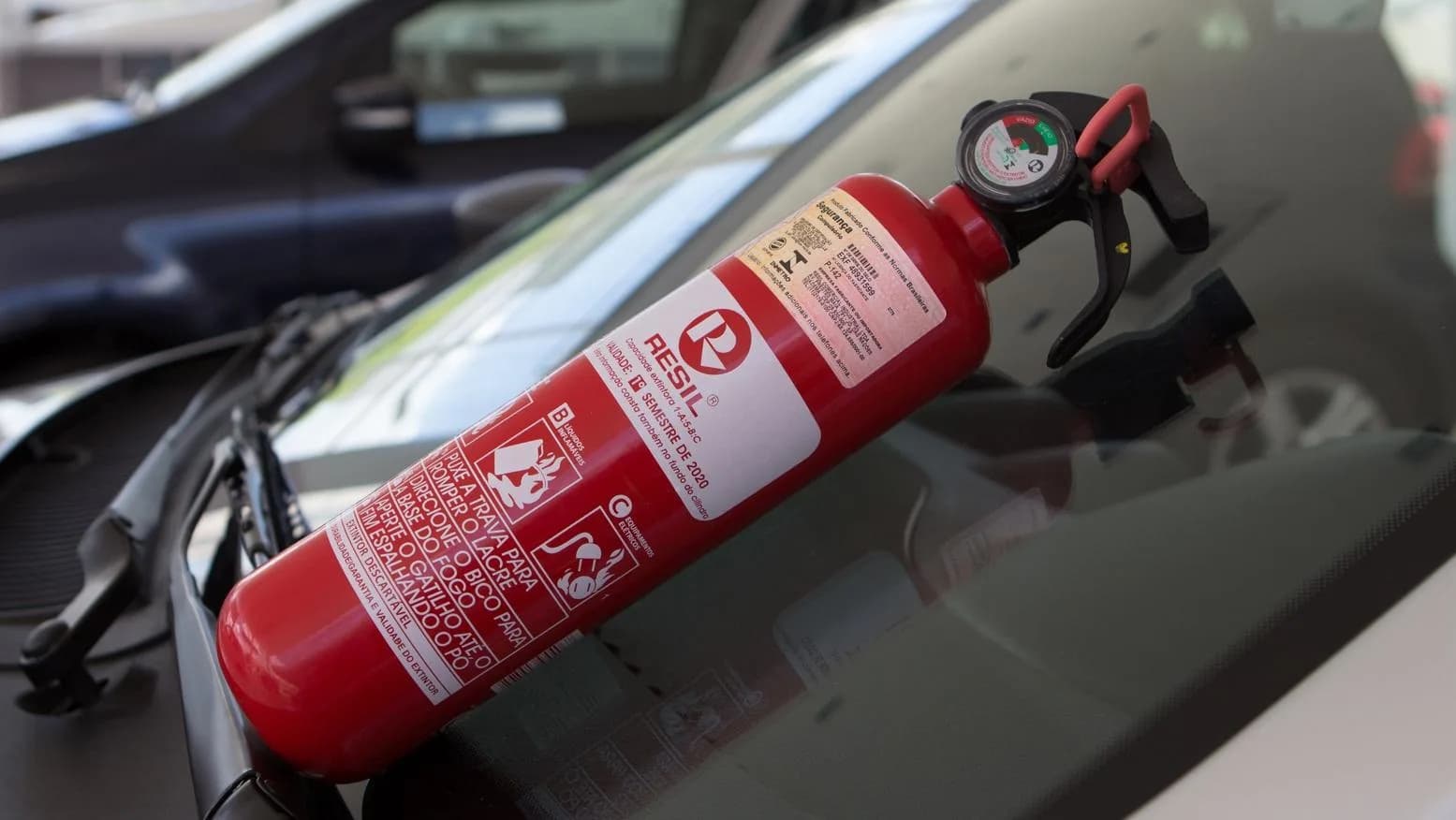 Extintor de incêndio: obrigatoriedade em carros será discutida no Senado