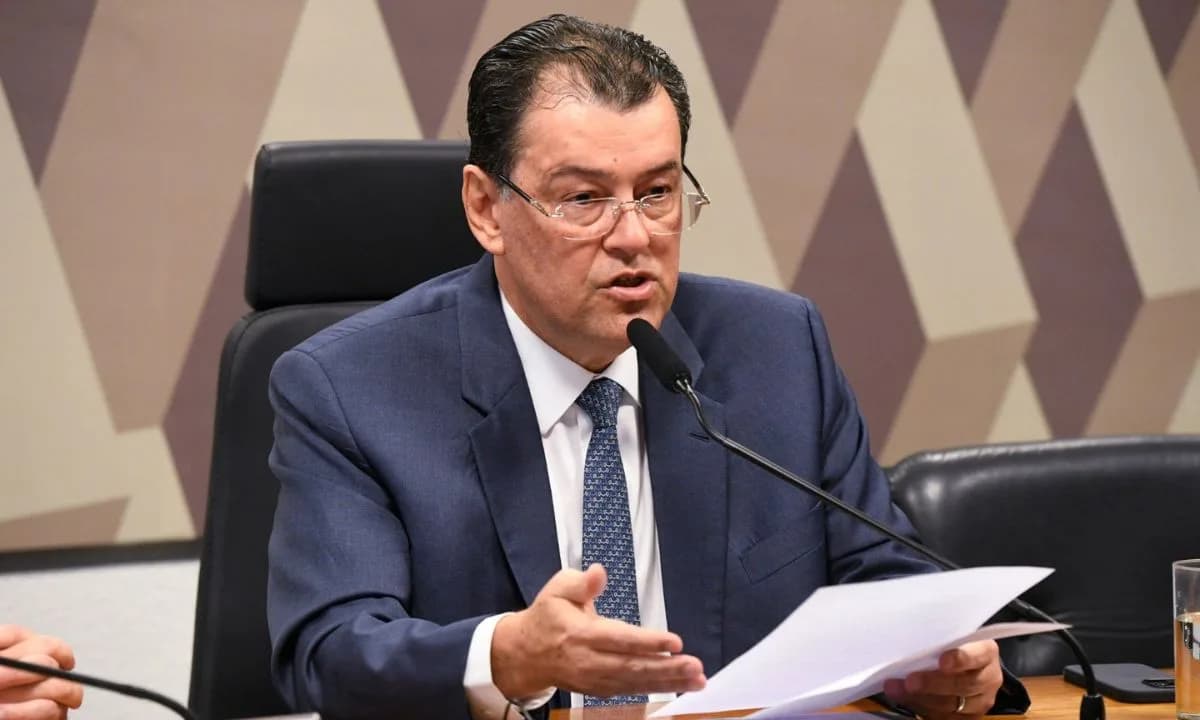 Reforma tributária será prioridade para 2025, afirma Eduardo braga