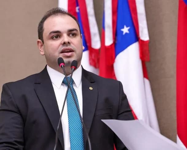 Roberto Cidade confirma concurso público da Aleam após 14 anos