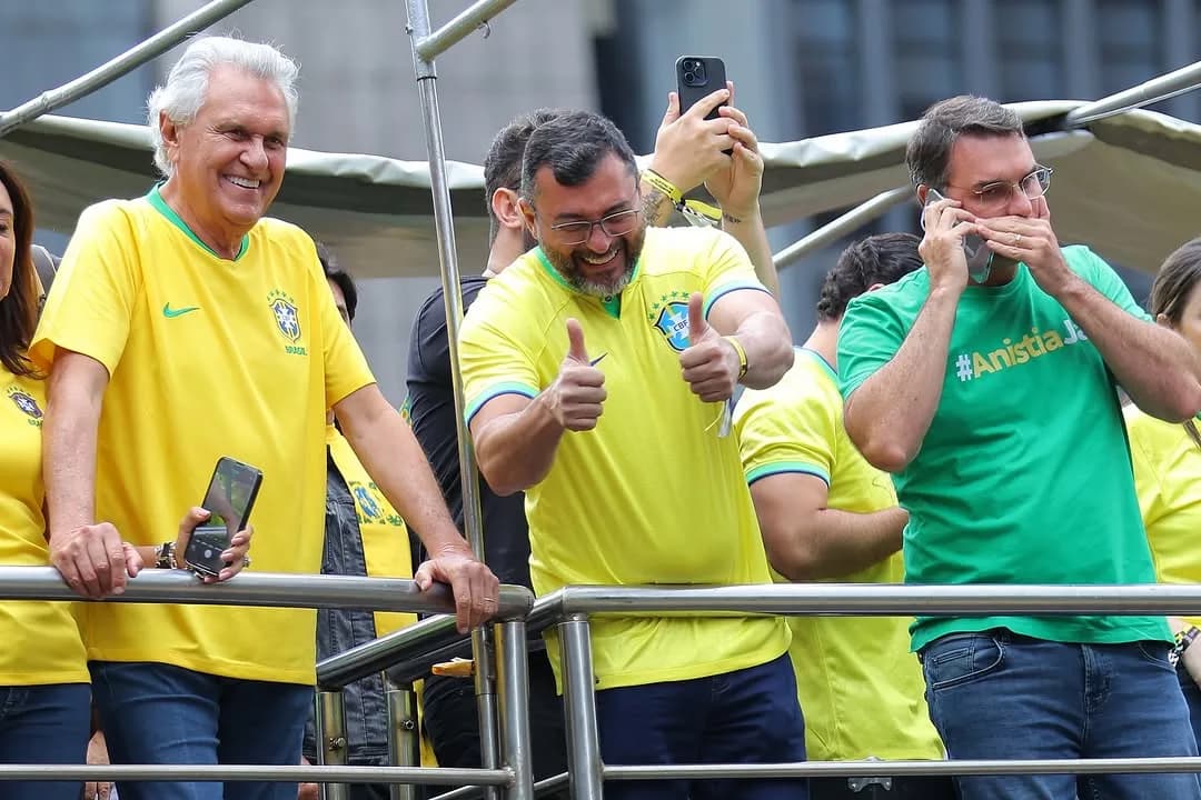 Wilson Lima em ato a favor da anistia em SP - 6 de abril