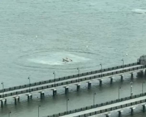 Helicóptero cai no Rio Hudson em Nova York; um desaparecido confirmado