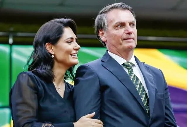 Michelle convoca apoiadores para 7 dias de oração e jejum pela recuperação de Bolsonaro
